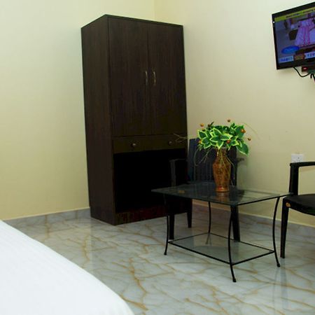 Rbr Suites กาลังกูติ ภายนอก รูปภาพ