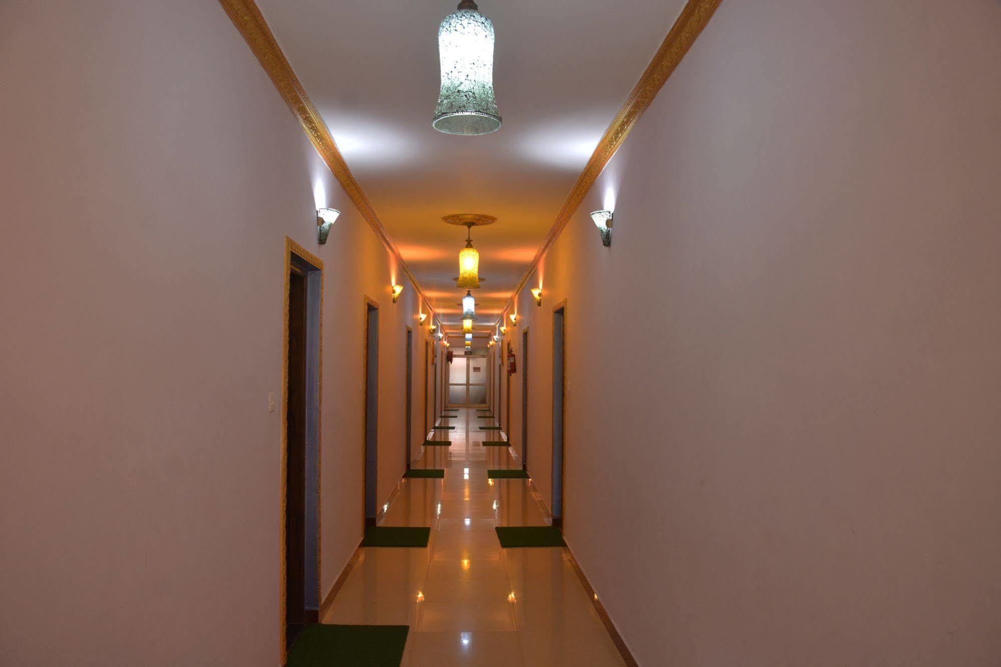 Rbr Suites กาลังกูติ ภายนอก รูปภาพ