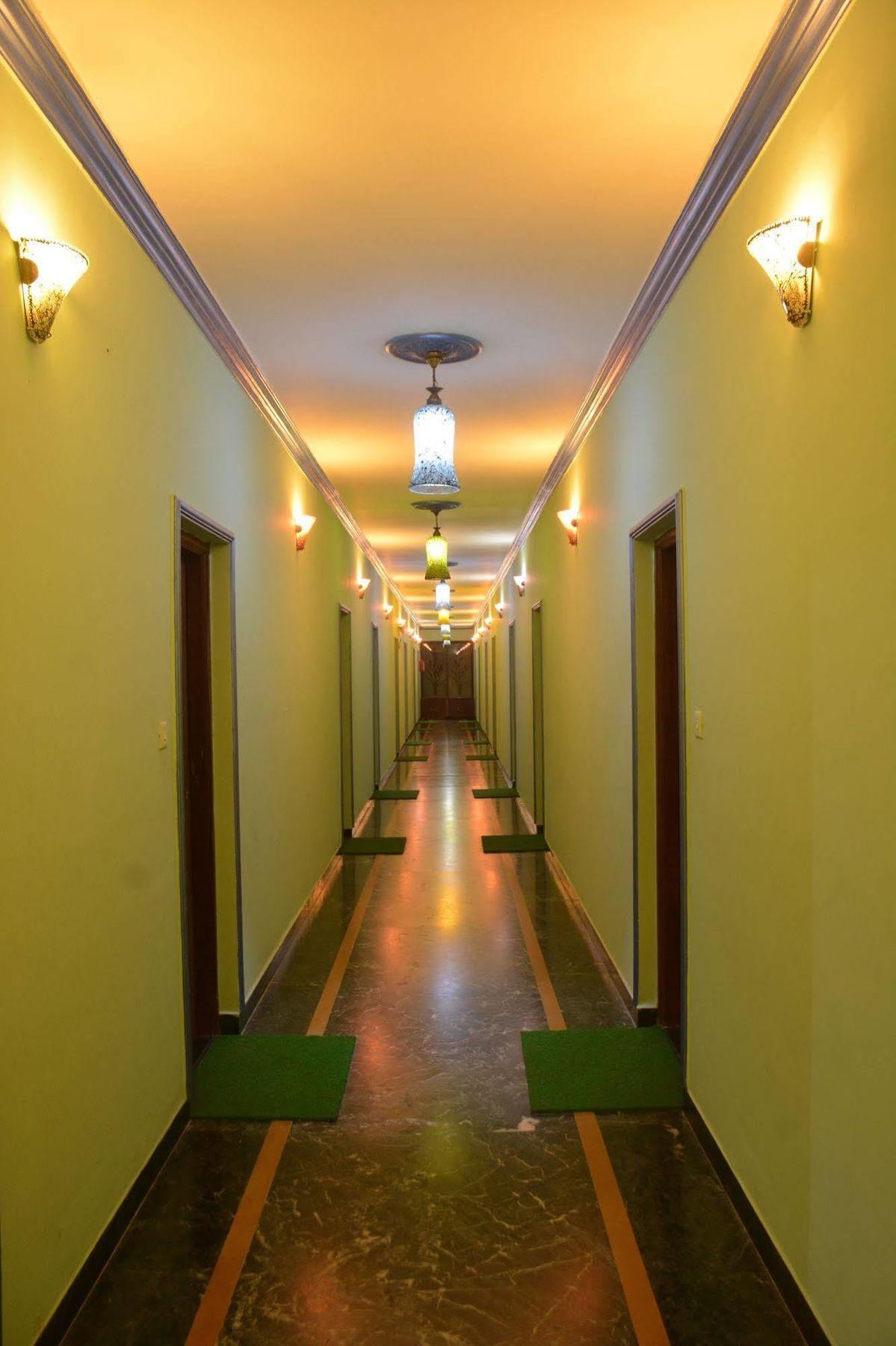 Rbr Suites กาลังกูติ ภายนอก รูปภาพ